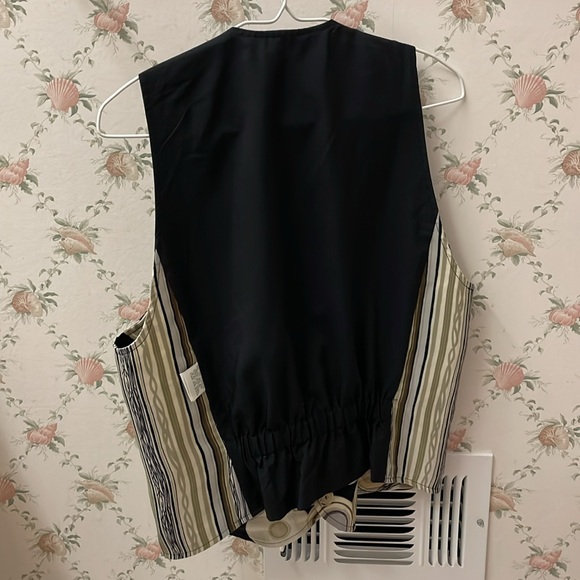 Never worn set of the golf best and short - Picture 3 of 8